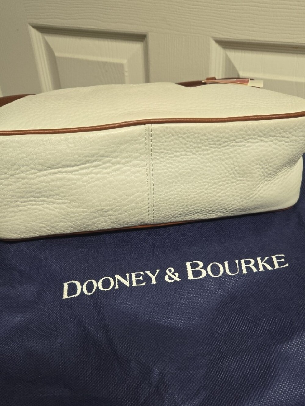 Dooney & Bourke White Pebbled Leather Shoulder Bag with Tan Trim and Strap - Picture 5 of 8
